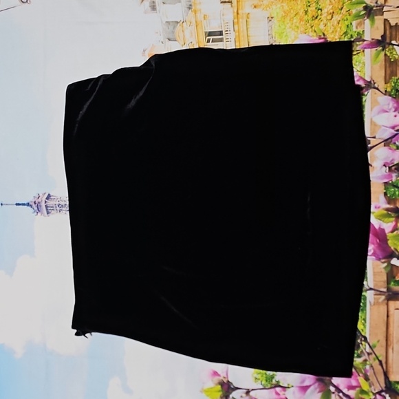 Endless Rose Velvet Black Rouched Skirt Size Large NWT - Picture 7 of 8